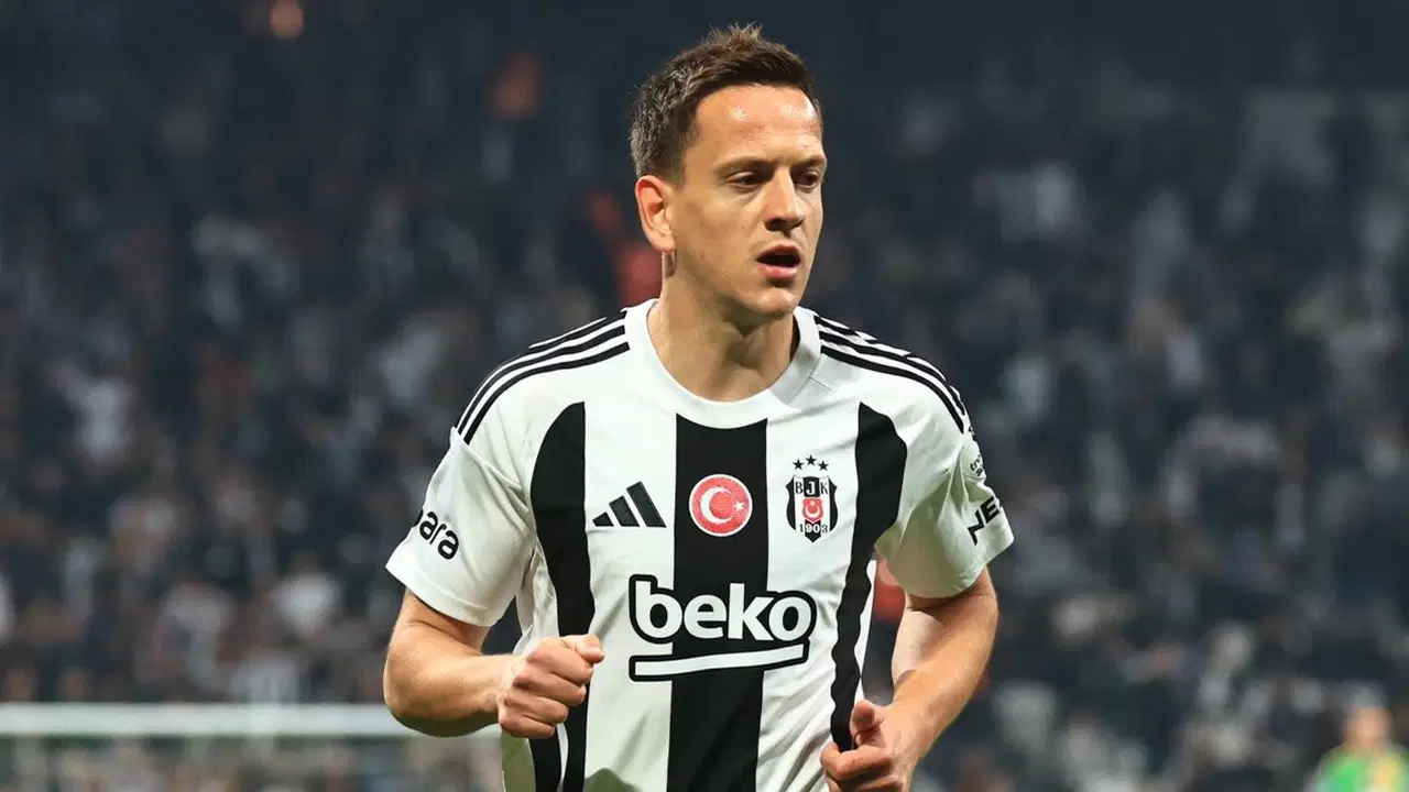 Beşiktaş, Amir Hadziahmetovic ile Yollarını Resmen Ayırdı