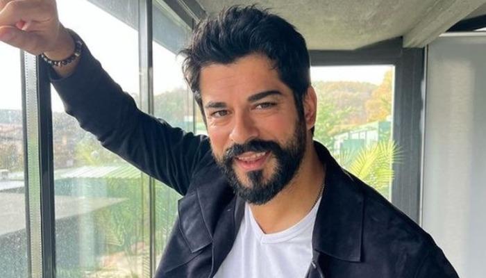 Burak Özçivit'in Rusya davetlisi fotoğrafları ortaya çıktı! Hayranının saçını düzeltti… O anlar gündem oldu! “Fahriye görmesin”