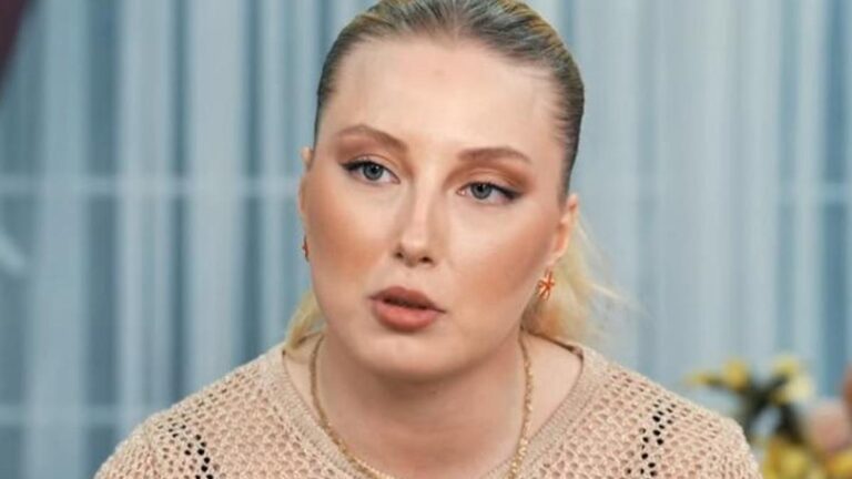 Yemek yiyoruz. Hayriye kimdir, Hayriye Aygün’ün Instagram adresi nedir? Zuhal Topal’la akşam yemeği yiyoruz. Hayriye nereli ve mesleği nedir?