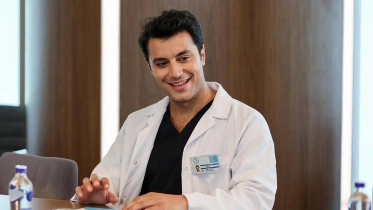 Bahar Uğur kimdir? Devrim Kabacaoğlu kaç yaşında, hangi dizilerde oynadı?