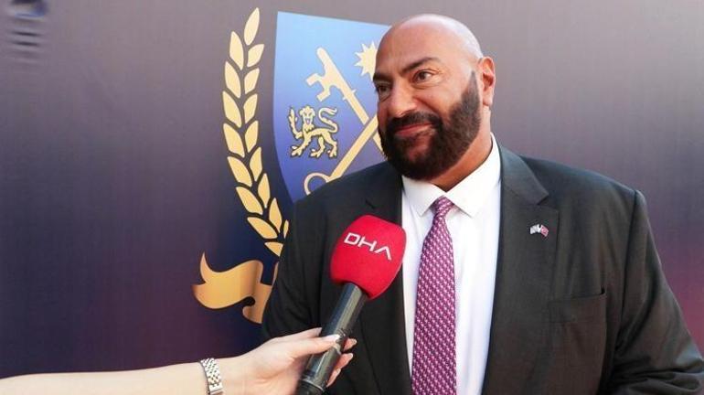 Tarabya İngiliz okullarında derece coşku; Sertab Erener sahneye çıktı