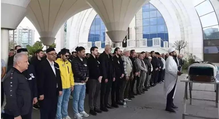 Neşe Aksoy neden öldü, hastalığı neydi? Yeşilçam yıldızı Neşe Aksoy kimdir, kaç yaşındaydı? Büyük oyuncu son yolculuğuna uğurlandı.