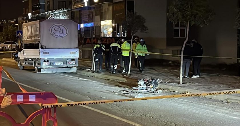 Polisten kaçan iki kişi trafik kazasında hayatını kaybetti